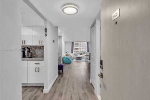 Copropriété à vendre à Hallandale Beach, Floride: 1 chambre, 89.19 m2 № 2395199 - photo 3
