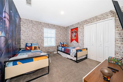 Townhouse in STOREY LAKE in Kissimmee, Florida 5 bedrooms, 201.41 sq.m. № 2099998 - photo 11