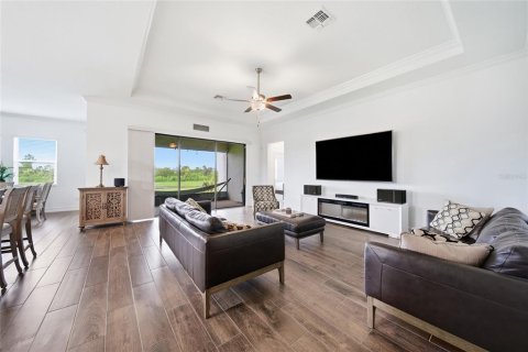 Villa ou maison à vendre à Land O' Lakes, Floride: 4 chambres, 227.89 m2 № 2284578 - photo 7