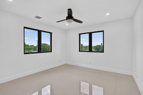Touwnhouse à louer à Oakland Park, Floride: 3 chambres, 106.74 m2 № 2279694 - photo 12
