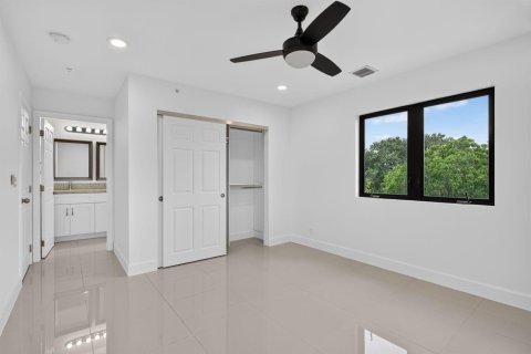 Touwnhouse à louer à Oakland Park, Floride: 3 chambres, 106.74 m2 № 2279694 - photo 13