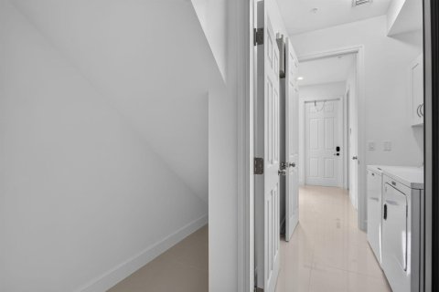 Touwnhouse à louer à Oakland Park, Floride: 3 chambres, 106.74 m2 № 2279694 - photo 23