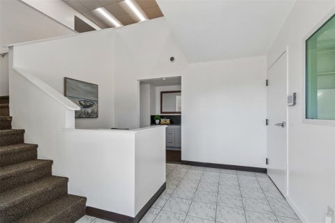 Propiedad comercial en venta en Clearwater, Florida, 1021.92 m2 № 2119289 - foto 21