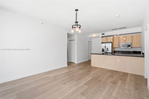 Купить кондоминиум в Майами, Флорида 2 спальни, 94.02м2, № 1887232 - фото 9