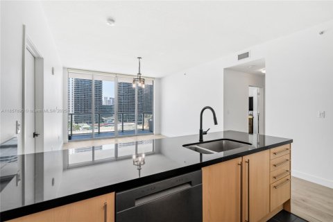 Купить кондоминиум в Майами, Флорида 2 спальни, 94.02м2, № 1887232 - фото 11