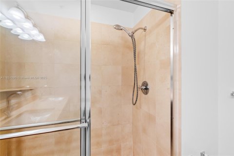 Купить кондоминиум в Майами, Флорида 2 спальни, 94.02м2, № 1887232 - фото 26