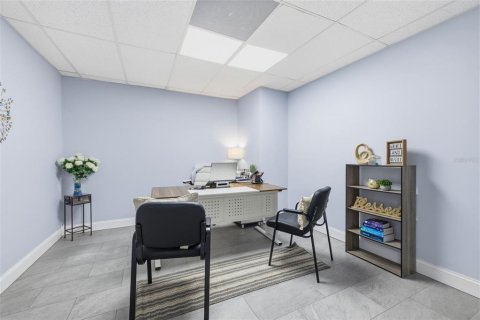 Commercial property in Tampa, Florida 353.96 sq.m. № 2096017 - photo 7