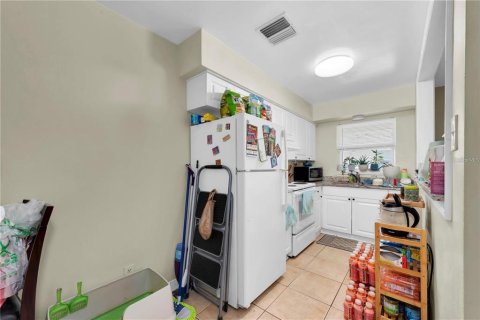 Купить коммерческую недвижимость в Сент-Питерсберг, Флорида 576.74м2, № 2220512 - фото 25