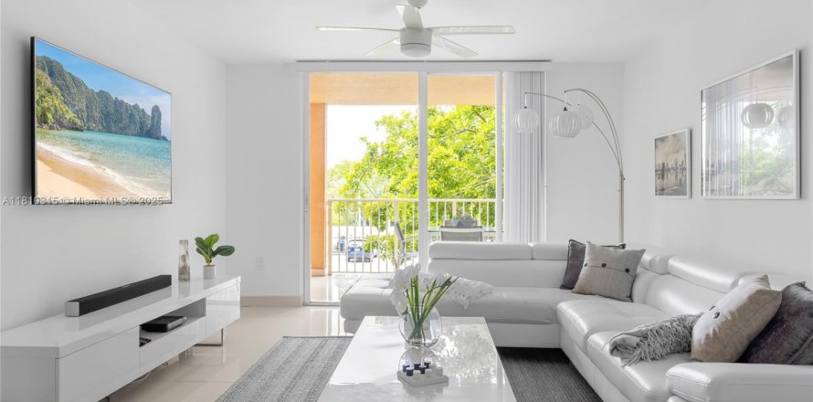 Кондоминиум с 2 спальнями в Авентура, Флорида № 2012106