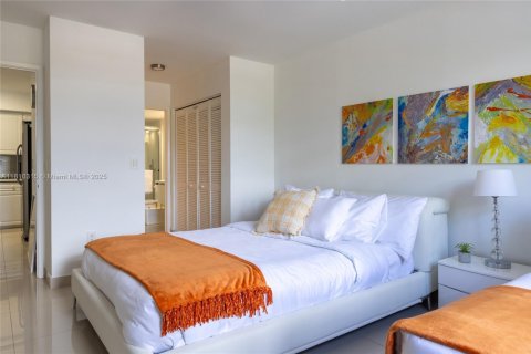 Снять в аренду кондоминиум в Авентура, Флорида 2 спальни, 109.62м2, № 2012106 - фото 30