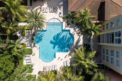 Снять в аренду кондоминиум в Авентура, Флорида 2 спальни, 109.62м2, № 2012106 - фото 5