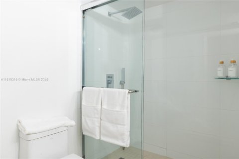 Снять в аренду кондоминиум в Авентура, Флорида 2 спальни, 109.62м2, № 2012106 - фото 2