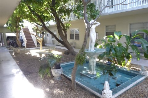 Condominio en venta en Miami Beach, Florida, 1 dormitorio, 55.74 m2 № 1965111 - foto 18