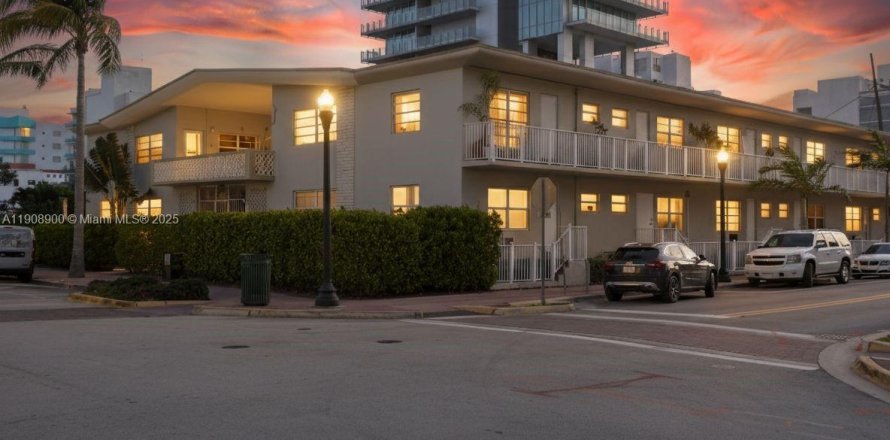 Condominio en Miami Beach, Florida, 1 dormitorio № 1965111