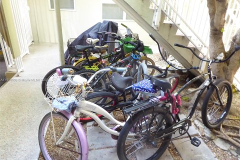 Condominio en venta en Miami Beach, Florida, 1 dormitorio, 55.74 m2 № 1965111 - foto 20