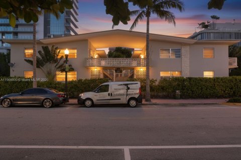 Condominio en venta en Miami Beach, Florida, 1 dormitorio, 55.74 m2 № 1965111 - foto 5
