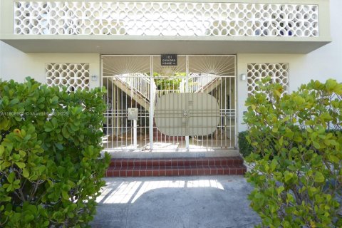 Condominio en venta en Miami Beach, Florida, 1 dormitorio, 55.74 m2 № 1965111 - foto 23