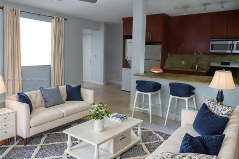 Condominio en venta en Miami Beach, Florida, 1 dormitorio, 55.74 m2 № 1965111 - foto 4