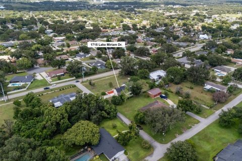 House in Lakeland, Florida 4 bedrooms, 240.52 sq.m. № 2324291 - photo 7