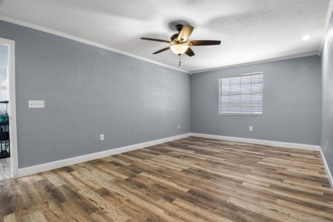 House in Lakeland, Florida 4 bedrooms, 240.52 sq.m. № 2324291 - photo 25
