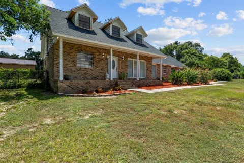 House in Lakeland, Florida 4 bedrooms, 240.52 sq.m. № 2324291 - photo 5