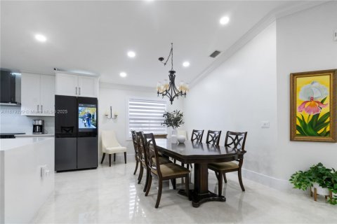 House in Lake Worth, Florida 3 bedrooms, 147.9 sq.m. № 1927863 - photo 5