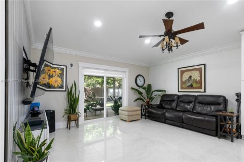 House in Lake Worth, Florida 3 bedrooms, 147.9 sq.m. № 1927863 - photo 20