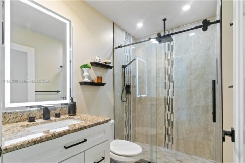 House in Lake Worth, Florida 3 bedrooms, 147.9 sq.m. № 1927863 - photo 19