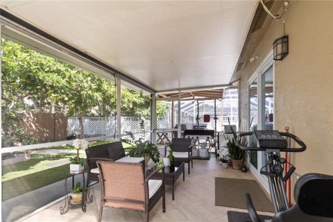 House in Lake Worth, Florida 3 bedrooms, 147.9 sq.m. № 1927863 - photo 23