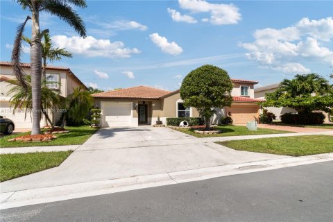 House in Lake Worth, Florida 3 bedrooms, 147.9 sq.m. № 1927863 - photo 27