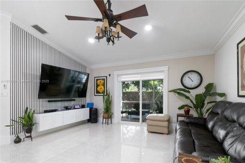 House in Lake Worth, Florida 3 bedrooms, 147.9 sq.m. № 1927863 - photo 21