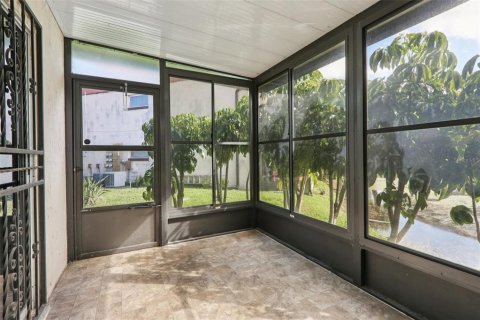 Condominio en venta en Winter Haven, Florida, 2 dormitorios, 82.5 m2 № 1883491 - foto 29