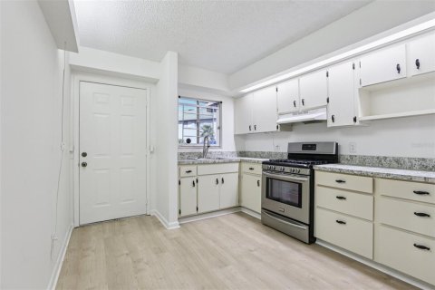 Condominio en venta en Winter Haven, Florida, 2 dormitorios, 82.5 m2 № 1883491 - foto 15