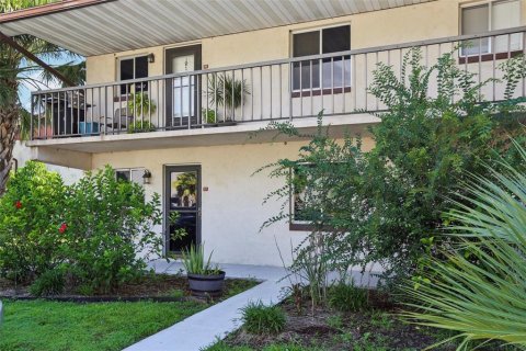 Condominio en venta en Winter Haven, Florida, 2 dormitorios, 82.5 m2 № 1883491 - foto 8