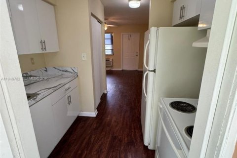 Propiedad comercial en venta en Fort Lauderdale, Florida, 119.84 m2 № 2055147 - foto 4