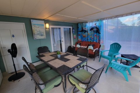 House in Pompano Beach, Florida 3 bedrooms, 120.77 sq.m. № 1168786 - photo 1