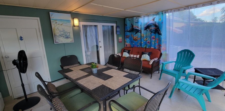 House in Pompano Beach, Florida 3 bedrooms, 120.77 sq.m. № 1168786