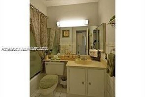 Villa ou maison à vendre à Miami, Floride: 3 chambres, 133.41 m2 № 2004940 - photo 11