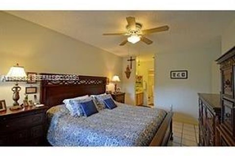 Villa ou maison à vendre à Miami, Floride: 3 chambres, 133.41 m2 № 2004940 - photo 7