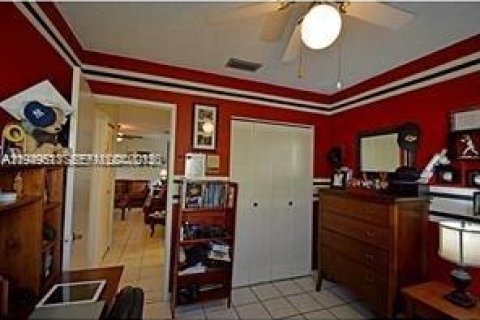 Villa ou maison à vendre à Miami, Floride: 3 chambres, 133.41 m2 № 2004940 - photo 12