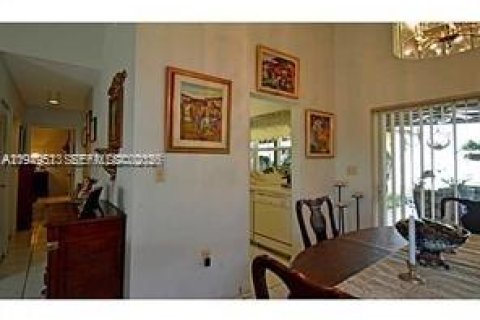 Villa ou maison à vendre à Miami, Floride: 3 chambres, 133.41 m2 № 2004940 - photo 6