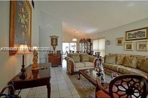 Villa ou maison à Miami, Floride 3 chambres, 133.41 m2 № 2004940