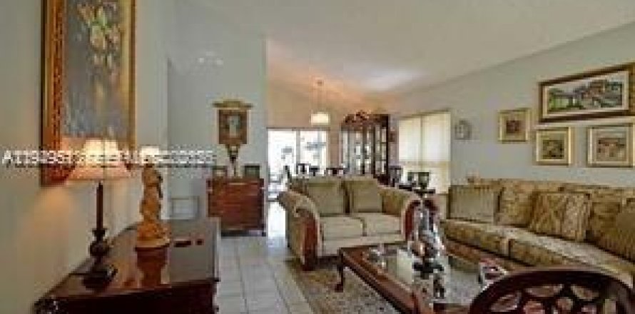 Villa ou maison à Miami, Floride 3 chambres, 133.41 m2 № 2004940