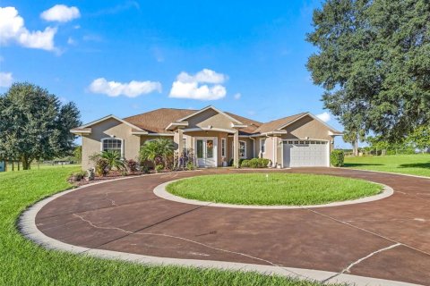 Villa ou maison à Summerfield, Floride 4 chambres, 280.66 m2 № 2291090