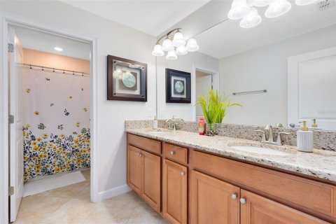 House in Davenport, Florida 5 bedrooms, 366.87 sq.m. № 1511263 - photo 19