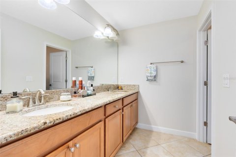 House in Davenport, Florida 5 bedrooms, 366.87 sq.m. № 1511263 - photo 22