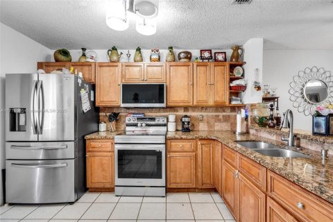 Townhouse in Pembroke Pines, Florida 3 bedrooms, 126.44 sq.m. № 1712782 - photo 14