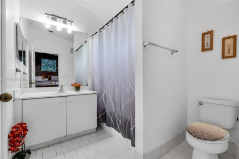 Townhouse in Pembroke Pines, Florida 3 bedrooms, 126.44 sq.m. № 1712782 - photo 21