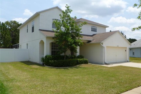 Casa en alquiler en Tampa, Florida, 4 dormitorios, 240.9 m2 № 1906488 - foto 1