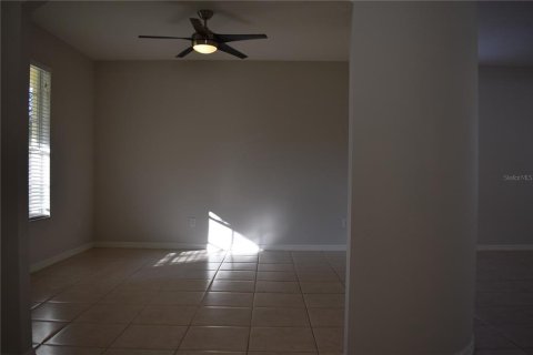 Casa en alquiler en Tampa, Florida, 4 dormitorios, 240.9 m2 № 1906488 - foto 5